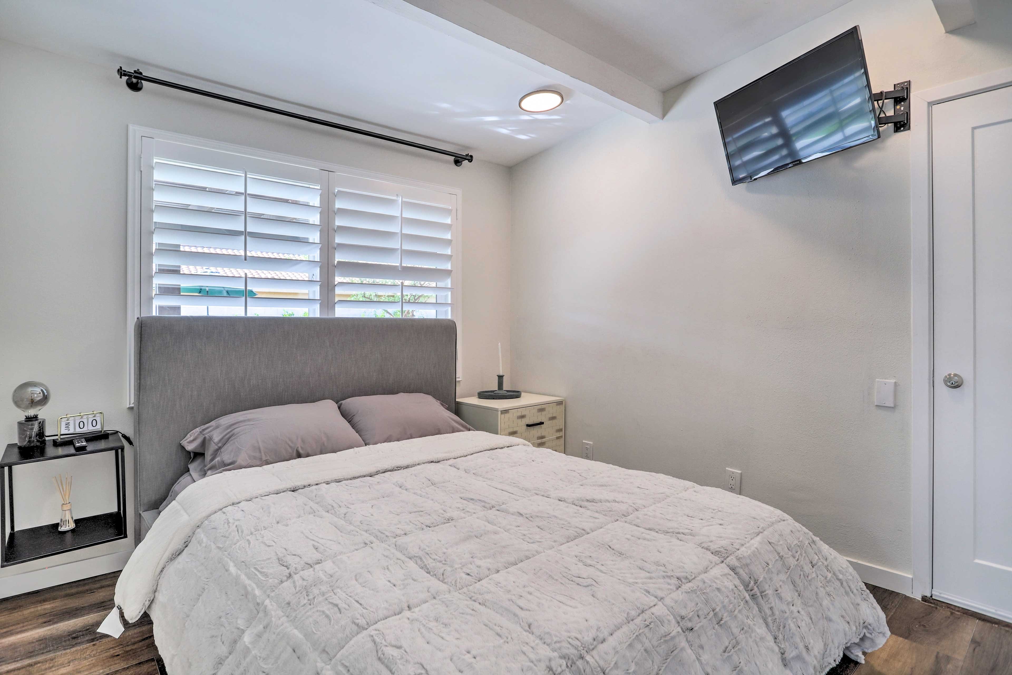 Chic 1BR Sanctuary interior view 4